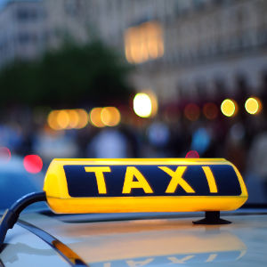 Опасность для Севастопольских таксистов! Клиенты-мошенники представляются сотрудниками спецслужб