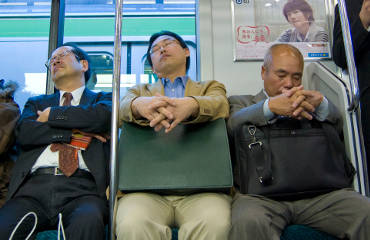 Недостаток сна в Японии: как бессонница убивает людей