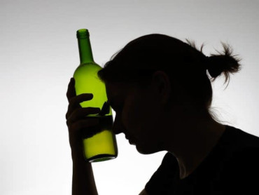 Социальные фобии повышают риск алкоголизма