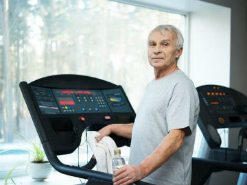 Утренние упражнения положительно влияют на работоспособность мозга у пожилых людей