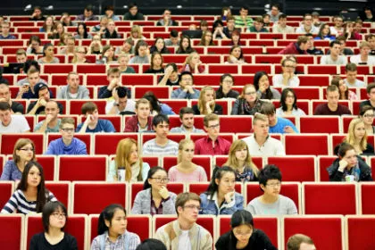 Исследование: Немецкие школьники отстают в науках